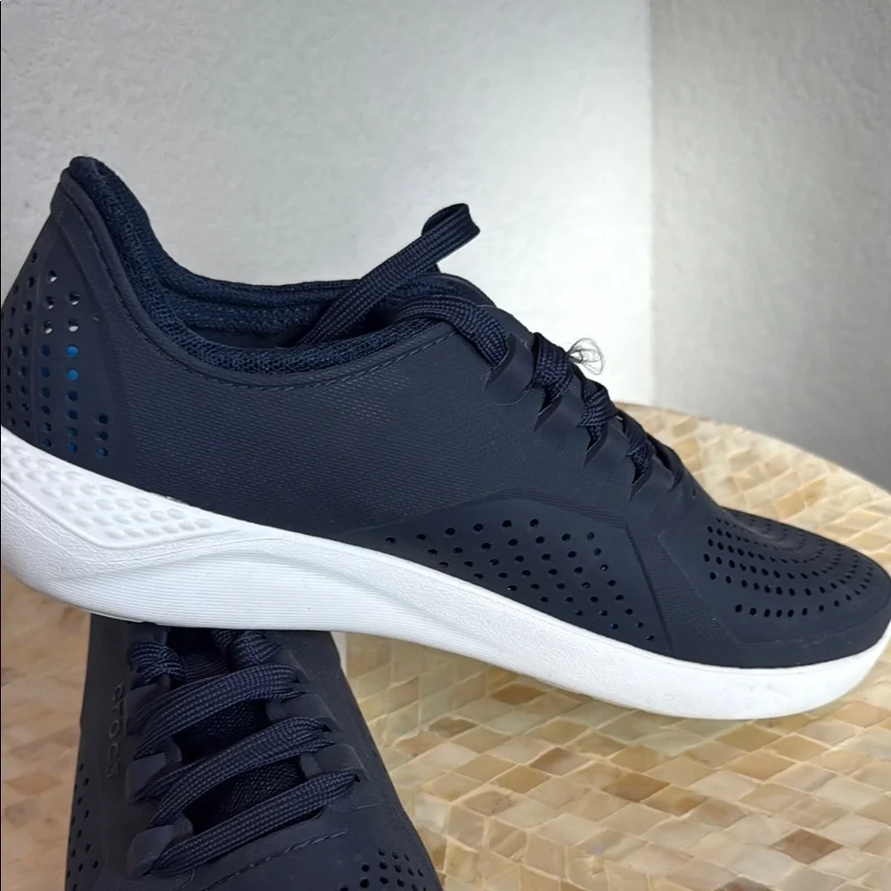 CROCS Dark Blue Athletic Shoes size 11
